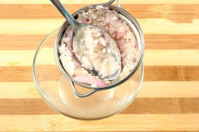 Tẩy sạch nốt ruồi chỉ với 1 tép tỏi hoặc 1 nhánh hành