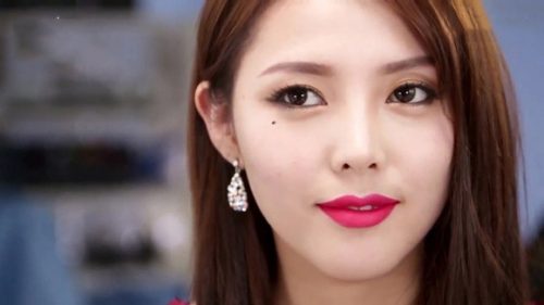 Top 5 tướng nốt ruồi quanh mắt nói lên vận mệnh giàu nghèo – xem ngay kẻo lỡ