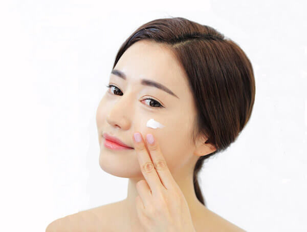 Chỉ cần làm 5 điều này vào buổi tối trước khi đi ngủ, sáng hôm sau dù có để mặt mộc vẫn xinh đẹp đấy