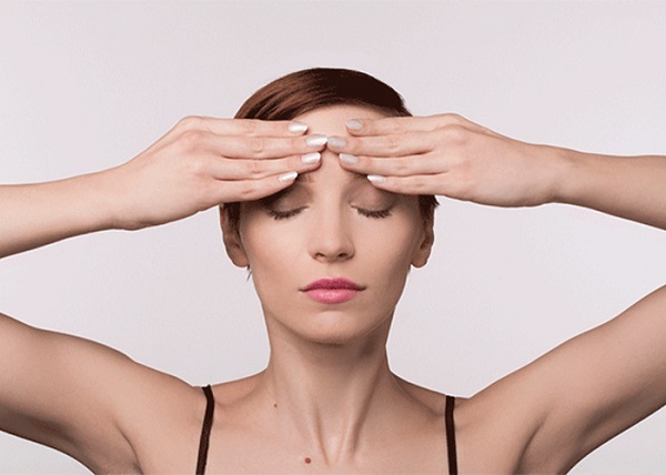 Nhanh chóng sở hữu làn da căng mịn như gái Hàn Quốc với bài tập yoga 10 phút mỗi ngày