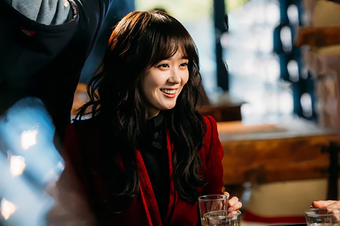 Phụ nữ sở hữu top 5 nét tướng này chắc chắn là kho báu quý giá, cuộc đời luôn gặp may mắn và phú quý