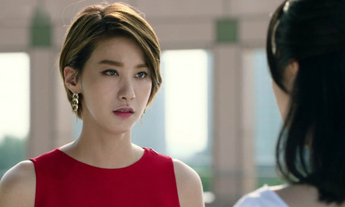 Đừng bắt người vợ bị giật chồng phải cao thượng