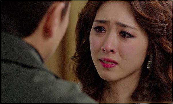 Chồng vừa muốn bỏ vợ để đến với tình yêu đích thực, vừa muốn được nuôi con