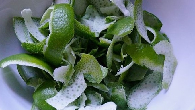 Răng đau buốt, ê nhức âm ỉ đến mức không ngủ được mà lấy vỏ chanh nhai 5 phút là khỏi ngay lập tức