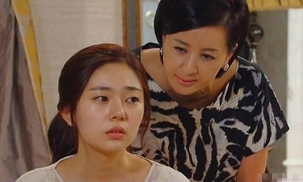 Chấp nhận lấy chồng nghèo nhưng tôi vẫn nhận được câu nói tím mặt của mẹ chồng