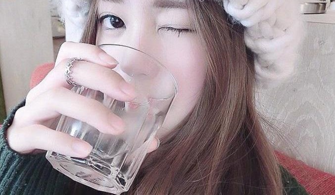 Có thể bạn không tin nhưng sự thật 100&permil;: Tôi chỉ uống nước ấm thôi mà giảm được 2kg sau 1 tuần đấy