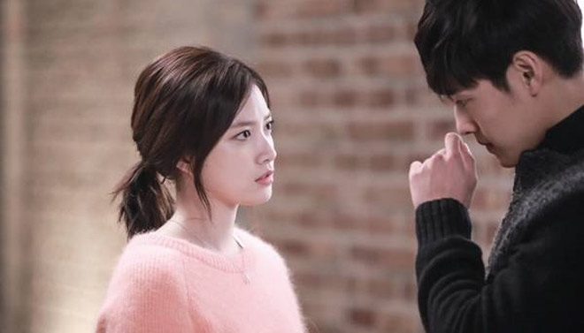 Cuộc sống bế tắc khi vợ là "phở", người tình là "cơm"...