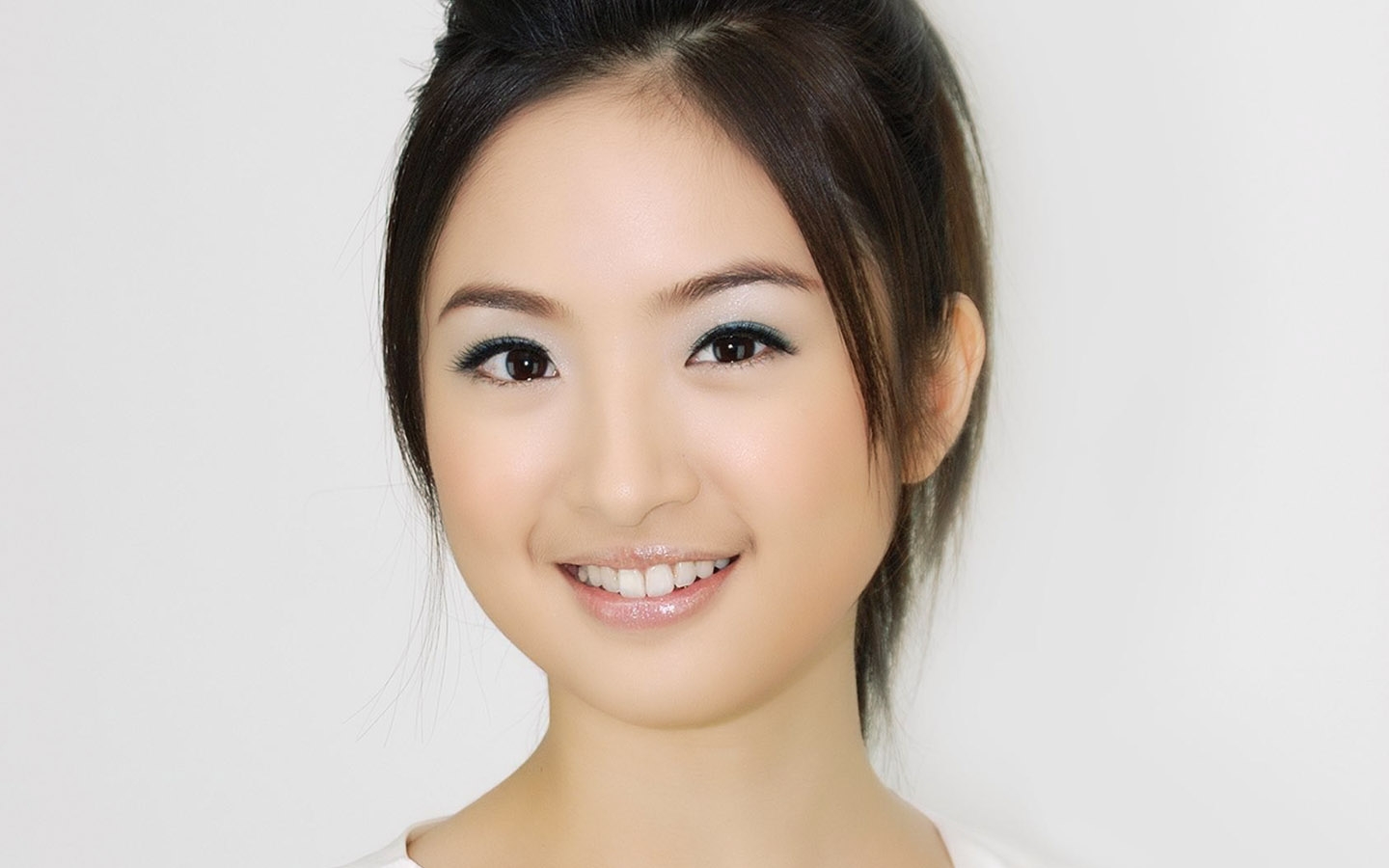 Lâm Y Thần tiết lộ 4 bí quyết giúp giữ nhan sắc trẻ trung như thời &rsquo;Thơ ngây&rsquo;