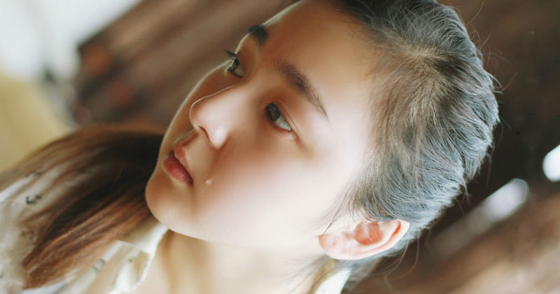 Bị ép lấy chồng Tây cao 2 mét rưỡi, cô gái trốn tiệt trong nhà vệ sinh không ra