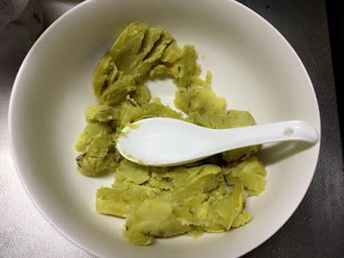 Với 2 củ khoai lang nghiền nát bạn chỉ cần thoa lên toàn thân, cái kết bất ngờ khiến ai cũng muốn làm theo