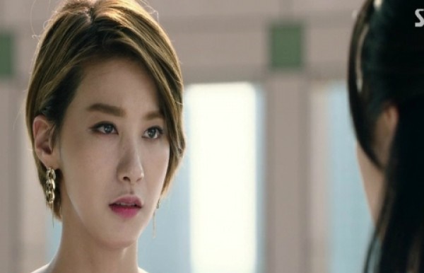 "Tao vứt cho mày gã chồng không đáng một xu đây - Chúng mày cứ từ từ mã hưởng phúc"