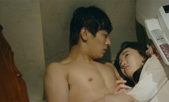 Em... để anh ngủ với vợ cũ một đêm thêm!