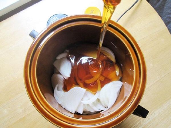 Tự chế hỗn hợp “xóa sổ” sẹo, dưỡng da mướt mịn lại trắng bật tông từ 1 củ hành tây 5 nghìn đồng