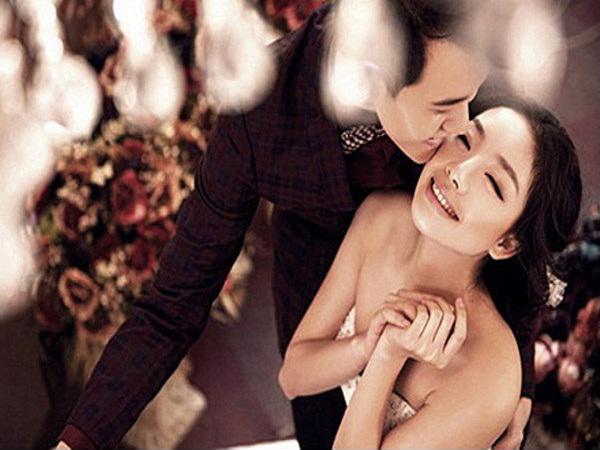 2 KHUNG GIỜ VÀNG nhận biết chồng có VỤNG TRỘM hay không, vợ chớ bỏ qua