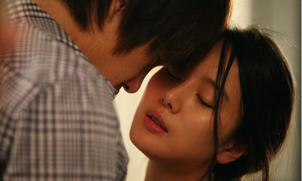 "Mình ly hôn đi vợ, cô ấy có bầu rồi lại còn trẻ, anh không thể để người ta mang tiếng được em à"