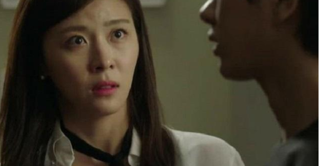 &rsquo;Bỏ được anh tôi lãi quá rồi, vừa có trong tay 1 khoản tiền lớn, lại còn xuân sắc để kiếm được người khác ngon hơn&rsquo;