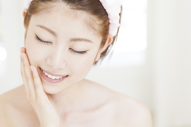 Da trắng hồng, căng bóng và mịn màng như gái 18 nhờ bộ 3 sản phẩm là “chén thánh” của Nhật Bản