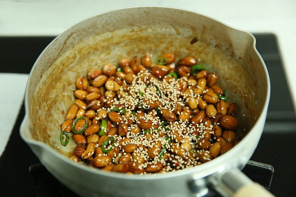 Bí kíp làm LẠC RANG MẶN NGỌT vừa quen vừa lạ, đảm bảo đã ăn là KHÔNG DỪNG LẠI ĐƯỢC