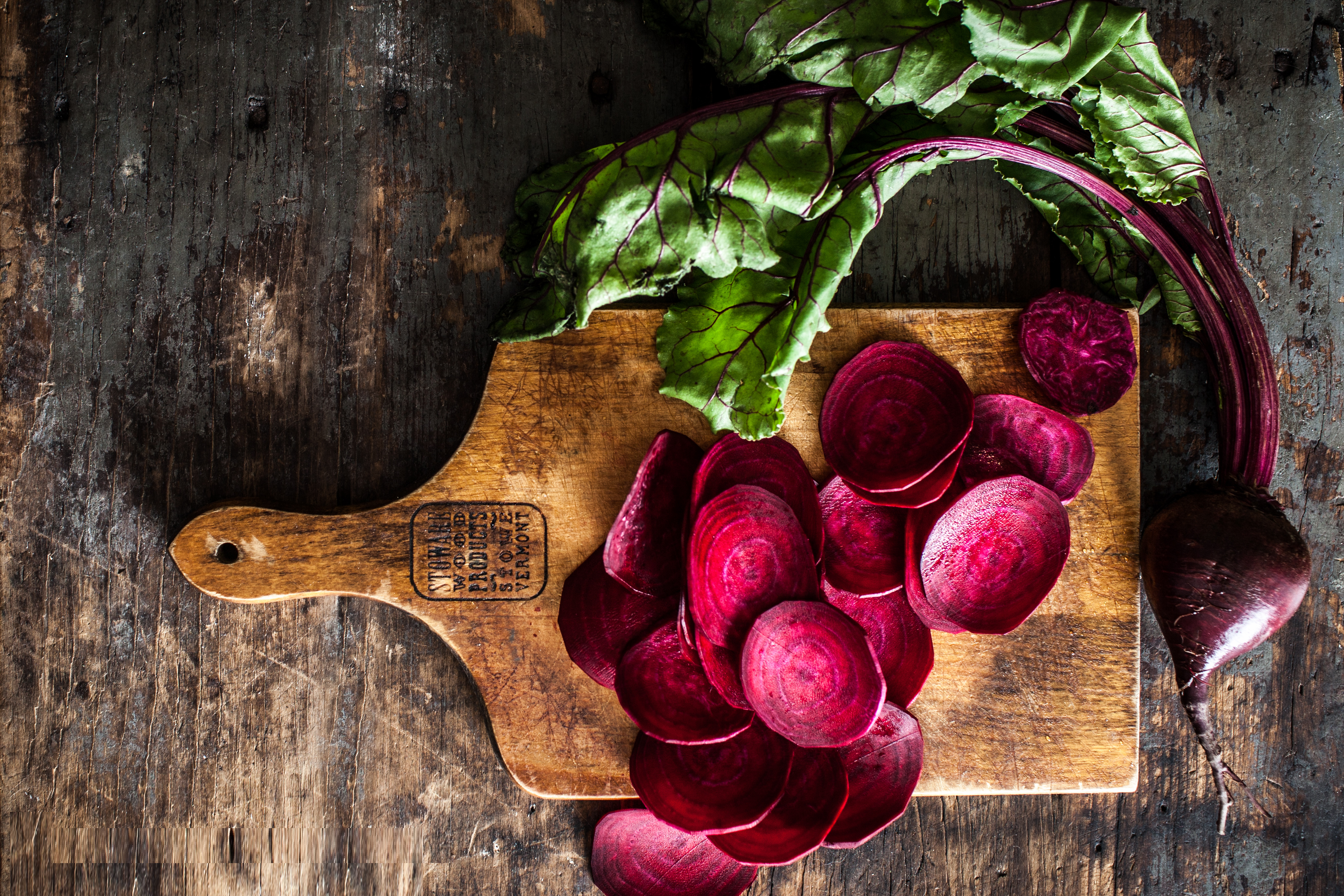 3 công thức tự làm son “handmade” cực đẹp, màu lên “y chang” hàng mua lại trị khỏi thâm môi hiệu quả