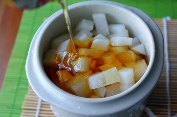 Ép củ này lấy nước rồi trộn với 1 thìa mật ong, dù U50 hay U40 da vẫn căng bóng, mướt mịn