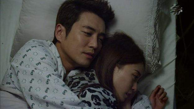 &rsquo;Đêm nay cho anh nhé, anh bị vợ bỏ đói lâu quá rồi&rsquo;