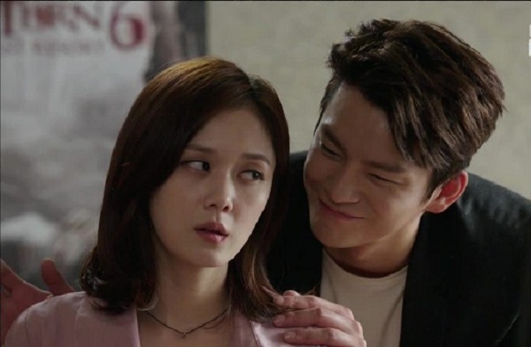 Vợ định đưa đơn ly hôn khi biết chồng có bồ bịch, nhưng lúc ngật ngưỡng say rượu, anh lại nói 1 câu khiến chị kinh ngạc mà xé đơn ngay tức khắc