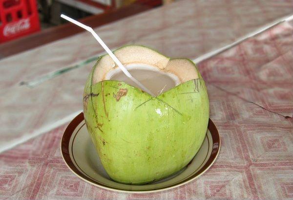 Uống nước dừa tốt thật nhưng nếu cho thứ này vào thì hiệu quả sẽ tăng gấp 10 lần