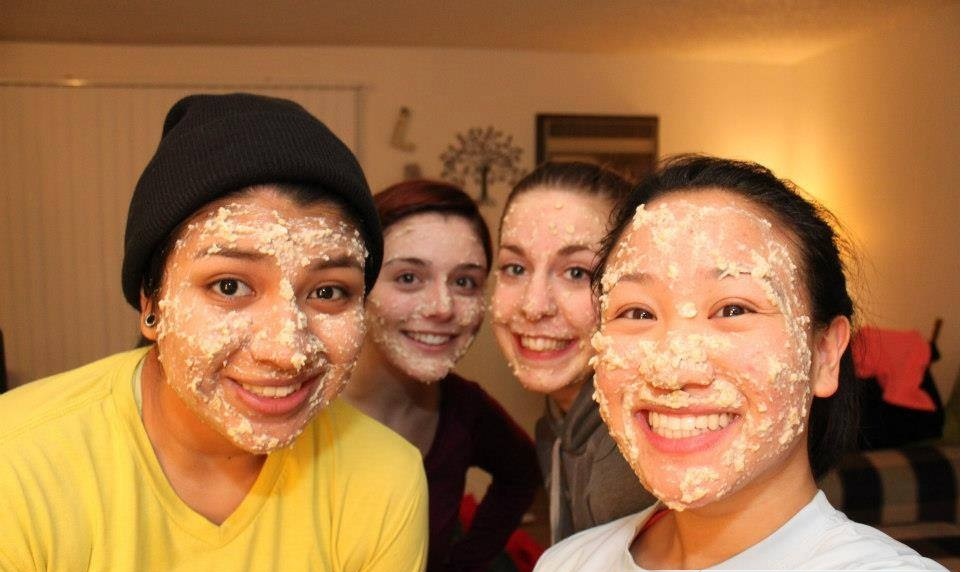 4 Loại mặt nạ từ trái cây tươi “siêu tốc” dưỡng da căng bóng và sáng mịn sau Tết