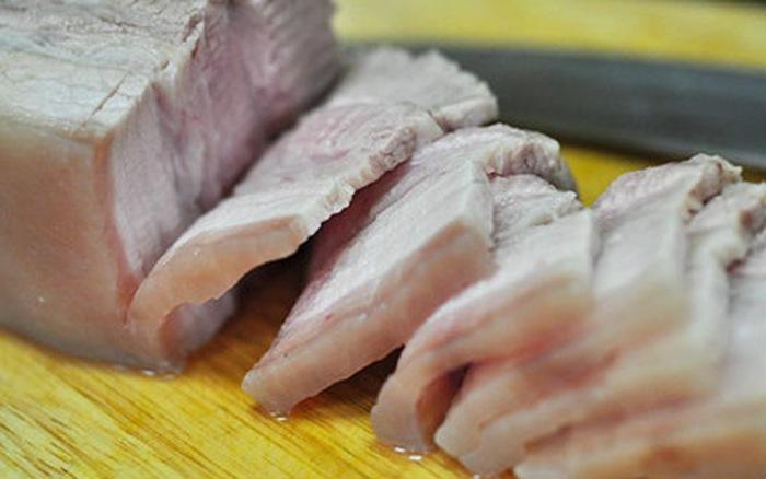 Chỉ cần cho thêm thứ này vào nước luộc thịt, dù là loại thịt nào đi chăng nữa cũng sẽ thơm ngon chín đều mà không lo bị tanh hôi