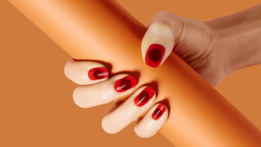 5 mẫu móng tay đẹp theo xu hướng tối giản trên sàn diễn New York Thu–Đông 2018