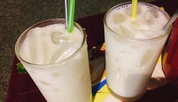 5 loại nước uống làm trắng da và trị mụn thần tốc