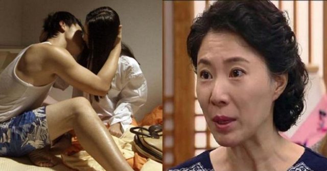 Đêm TÂN HÔN, đang “YÊU” cuồng nhiệt thì MẸ CHỒNG bỗng vén màn hét lớn: “Hai đứa dậy mà xem!!!”