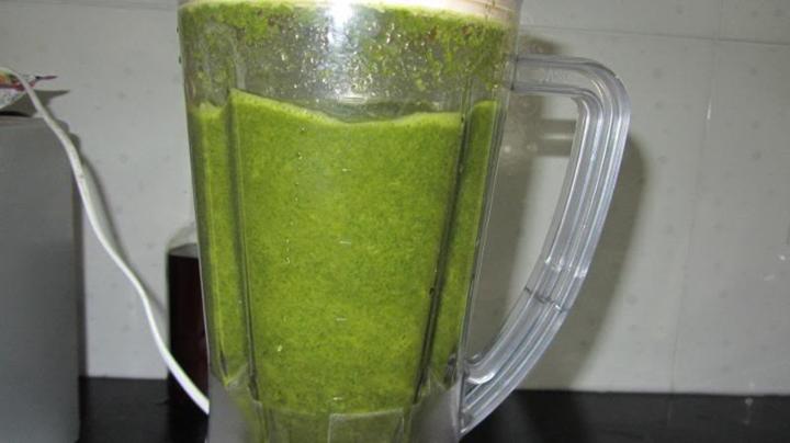 Xay nhuyễn đậu xanh với thứ lá này uống mỗi ngày, giảm 4kg/tuần “nhẹ nhàng” chẳng cần thẩm mỹ viện