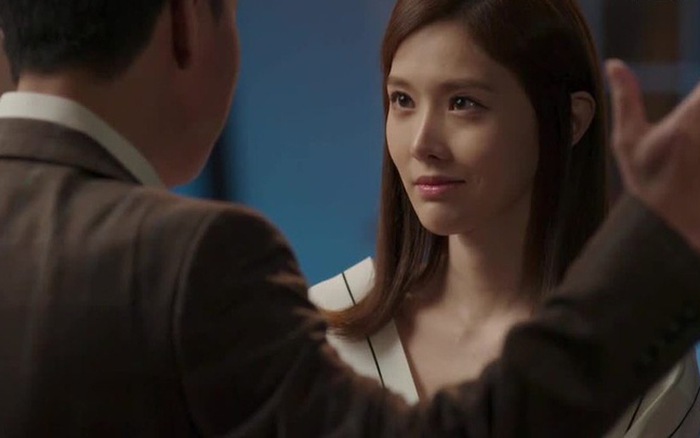 Chồng bênh mẹ, coi vợ như bộ quần áo, chán thì vứt- Vợ cười khẩy: "Giỏi thì anh khỏa thân đi"