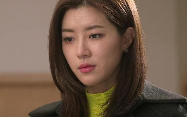 "Hóa ra trước đây cô đã từng đi khách để kiếm sống!"