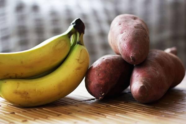 Bài thuốc chữa viêm khớp từ khoai lang và chuối đơn giản, hiệu quả lại không lo tác dụng phụ