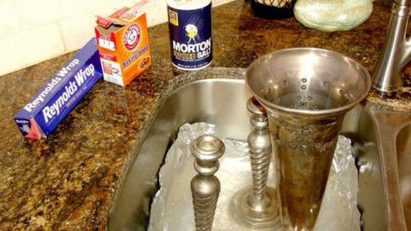 Bất ngờ trước loạt mẹo vặt cực hay từ giấy bạc, không phải ai cũng biết đến