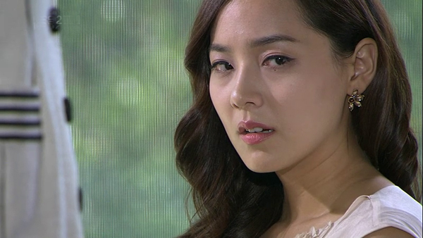 Đang hôn bồ gãy lưỡi thì xe phanh gấp, chồng sốc nghe giọng vợ: ‘Bà’ cho cả 2 lên thớt