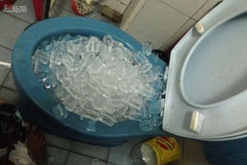 Bồn cầu bị tắc, xử lý thế nào để vừa nhanh gọn, hiệu quả lại tiết kiệm?