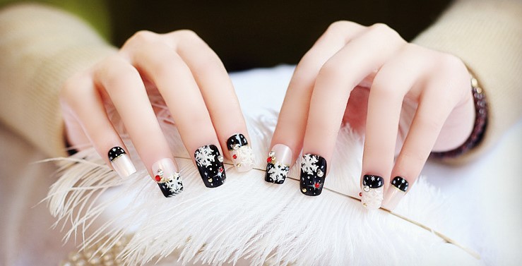 Để móng tay dài đẹp hơn mỗi ngày