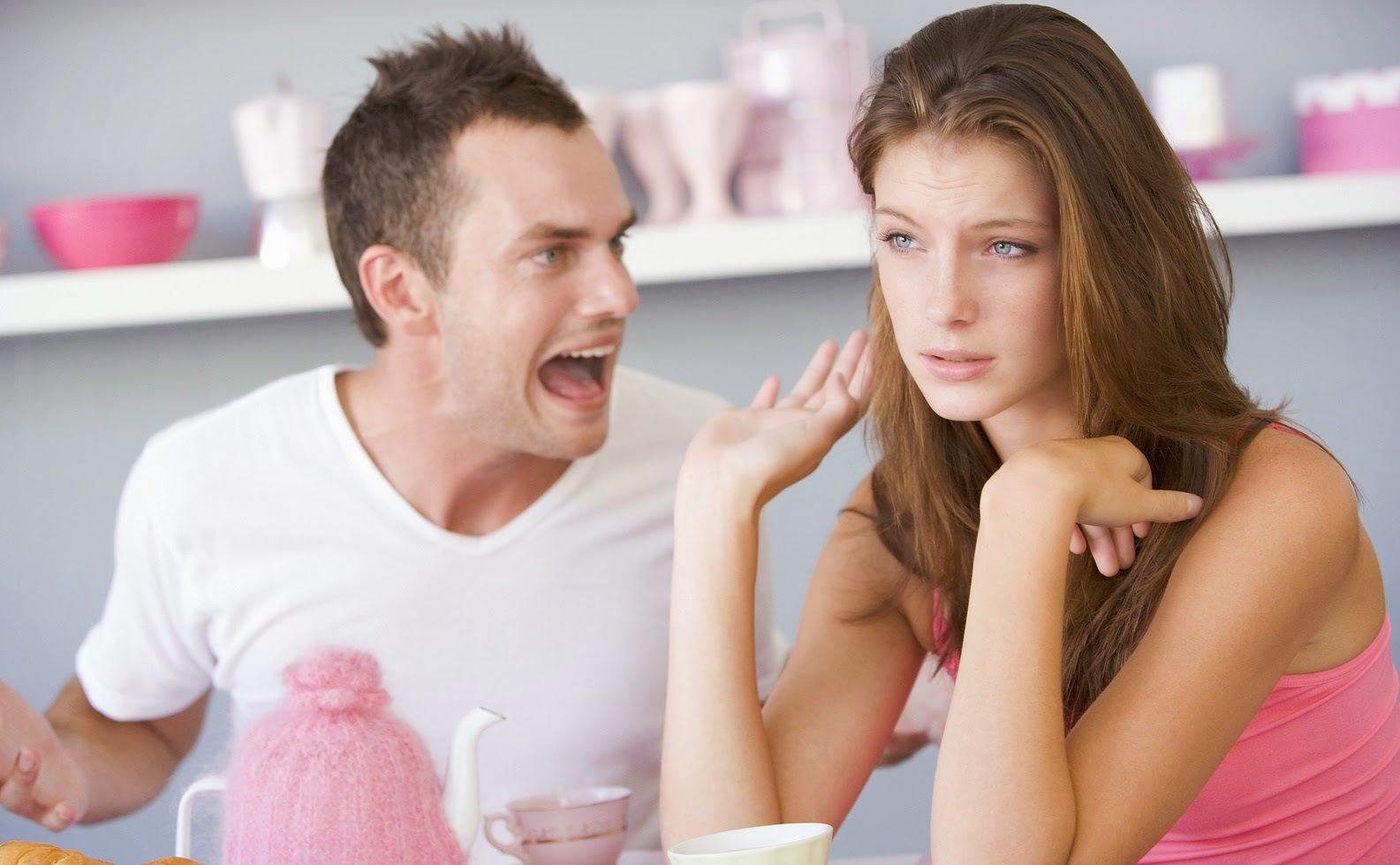 Chồng vứt cho vợ 5k, cô cười bảo: &rsquo;Ki bo thế, bảo sao không khá được!&rsquo;