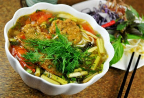 Ngày hè oi bức mà nấu món này đãi cả nhà thì đúng là “vợ hiền dâu thảo”