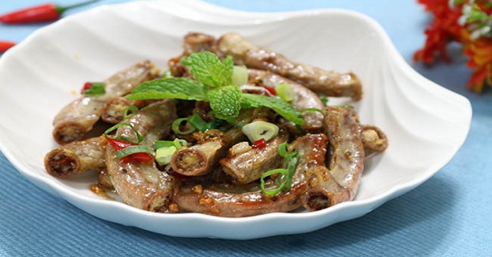 Lòng non chiên mắm ớt cay xè, vừa ăn vừa xuýt xoa