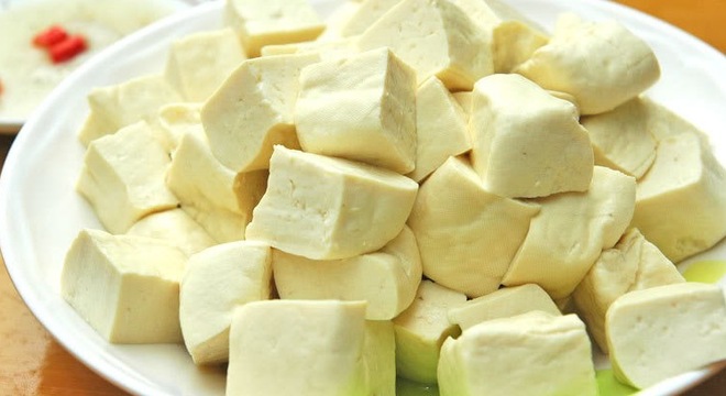 7 thực phẩm cung cấp canxi gấp đôi sữa, kéo dài chân dù đã qua tuổi 22