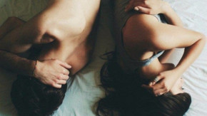 Em, để anh đến với chị ấy nhé!