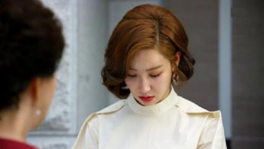 Thấy con dâu khóc vì chồng có bồ, mẹ chồng đặt vào tay đoạn clip: Nín đi, mẹ xử xong rồi