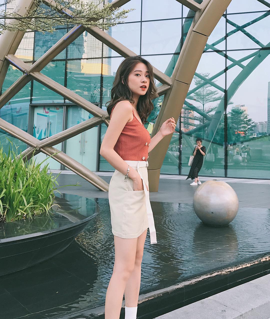 Học cách mix đồ của sao Việt mùa Hè này