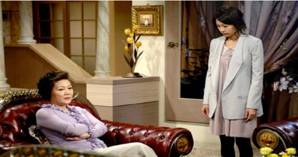 Mẹ chồng chê ăn bám mà tiêu như phá, con dâu đáp: Váy 4 triệu mẹ mặc là tiền của con đấy