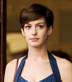 Những kiểu tóc làm nên thương hiệu mỹ nhân Anne Hathaway