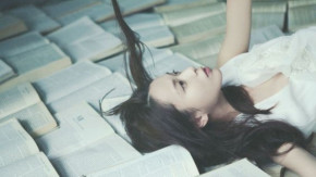 Em không tìm ngày nắng ấm, em chỉ mong tìm được ngày an yên